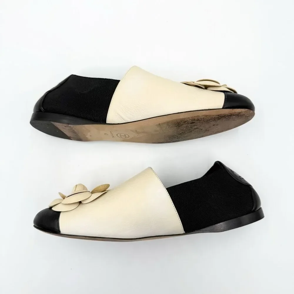 Chanel Camellia Cap Toe Flats Loafers Black Ivory Leather CC Logo Shoes